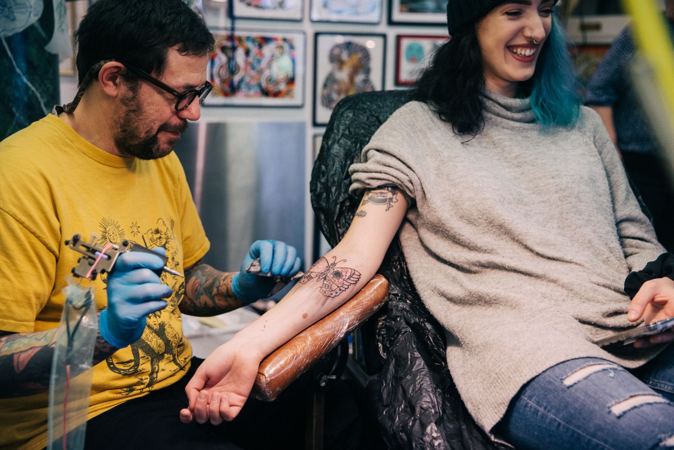 Golden Knights fans get team logo tattooed, in hair and on nails | Business