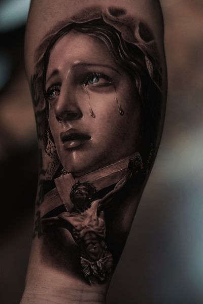 RELIGIOUS PIECE #religious #virgen #god #portrait #realism #tattoo #art #ink #tattoo #charlyavila #blackandgrey #surrealist 