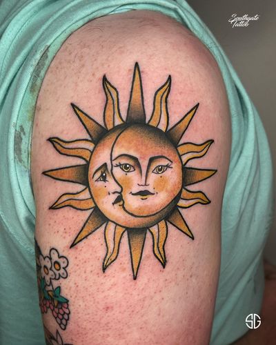 • Moon and Sun • custom traditional piece by our resident @nicole__tattoo Contact us for September bookings with Nicole! Books/info in our Bio: @southgatetattoo • • • #sun #moon #crescent #suntattoo #moontattoo #sunandmoon #traditionaltattoo #customtattoo #southgateink #northlondon #southgate #tattooideas #blackwork #southgatetattoo #sgtattoo #londonink #sg #londontattoo #northlondontattoo #amazingink #londontattoostudio #londontattooartist #bookedontattoodo #tattoos #london #southgatepiercing
