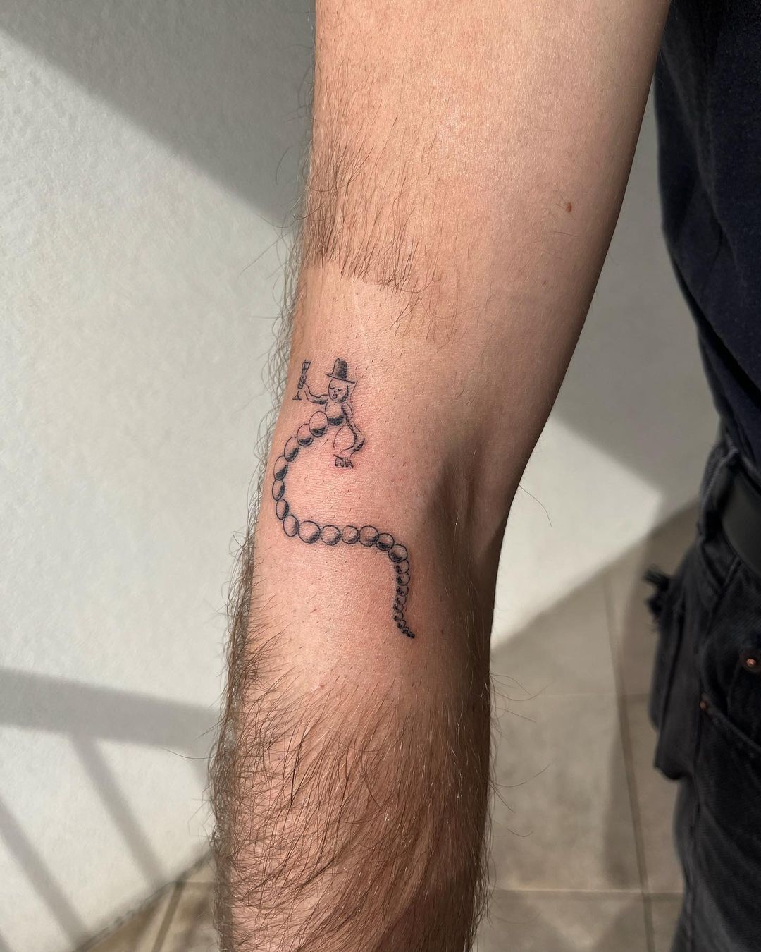 Amazon.com : Large 'Worm' Temporary Tattoo (TO00035178) : Beauty & Personal  Care