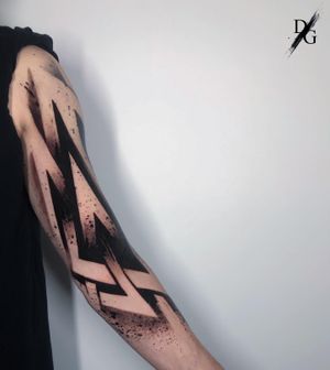 #blackandgray #blackwork #blackworkers #inkart #ink #inked #tattooist #tattoo #black #btattooing #tattoodo #tattooed #tttism #tattooing #tattooart #tattrx #the_inkmasters #blaxtractattoos #realistic #abstractart #abstract #tattooartist #colourful #realism #realistictattoo #art #artist @blaxtractattoos @abstract.tattoo @heartofgold.tattoo @contemporary_tttism