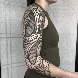 ORNAMENTAL TATTOO BY GEMMA PARIENTE