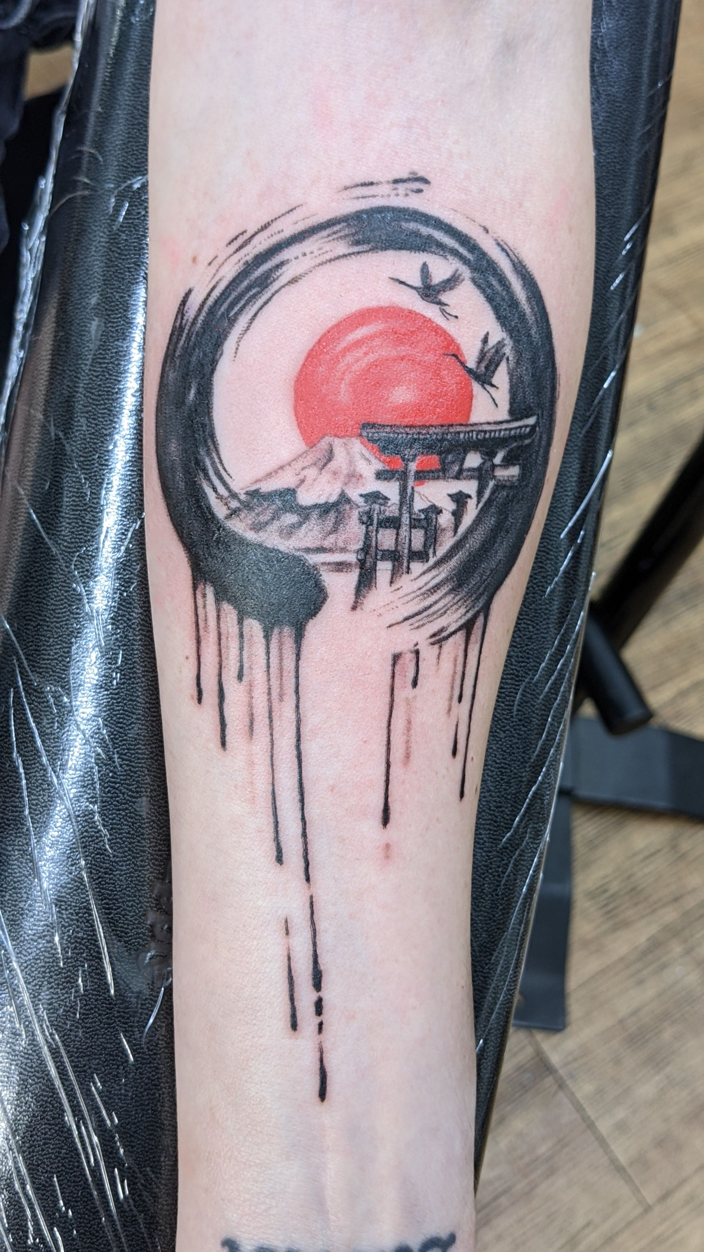 Tattoo uploaded by Mark Strong • Enso with Mt Fuji and cranes flying over  shrine. • Tattoodo