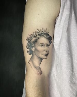 • Queen Elisabeth II • on this special day, special tattoo. May she rest in peace. Small realistic portrait done a couple of days back by our resident @cat_vaska116 • • • #queen #queenelizabeth #queentattoo #londontattooartist #southgatetattoo #tattoos #southgatepiercing #southgateink #northlondontattoo #london #blackwork #northlondon #londontattoo #sg #londontattoostudio #southgate #bookedontattoodo #customtattoo #tattooideas #londonink #amazingink #sgtattoo #rip 