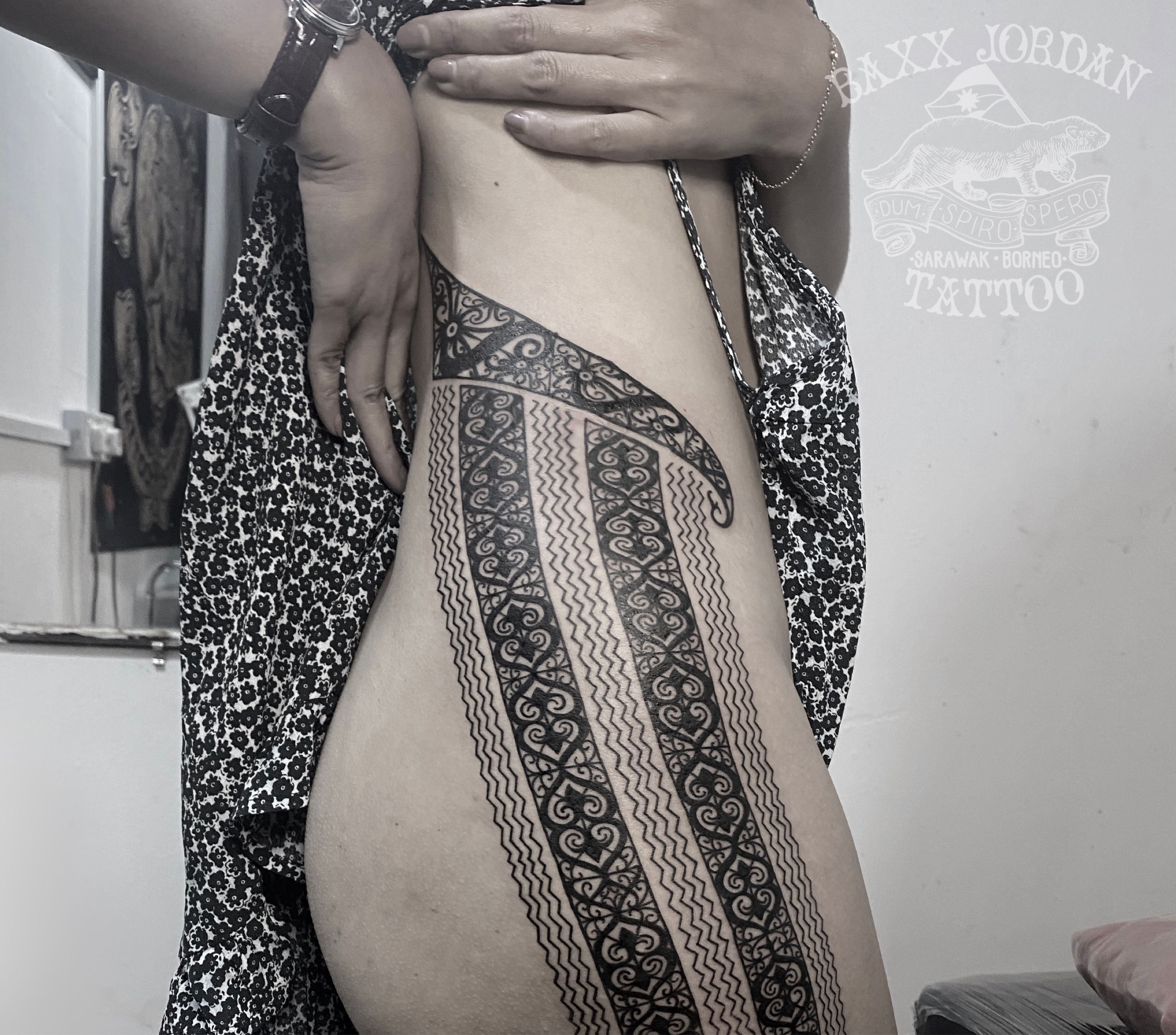 Cool tribal tattoo design' Men's Hoodie | Spreadshirt