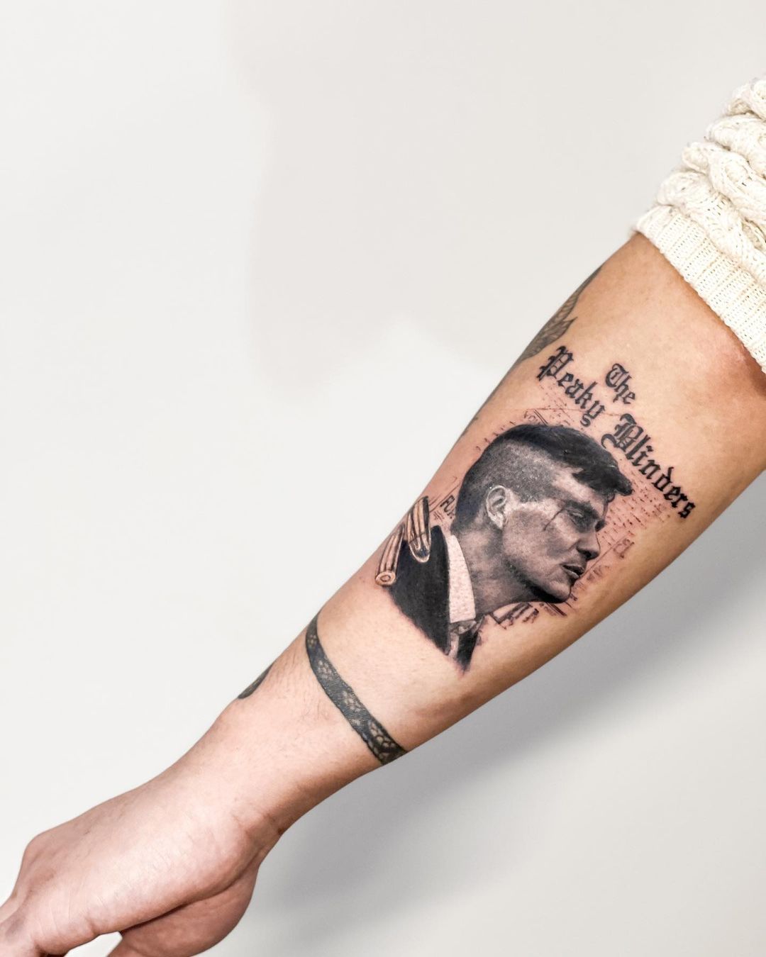 Peaky Blinders - Significados de tatuagens #peakyblinders #tattoo  #tommyshelby #shelby 