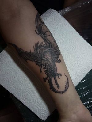 Dragon with our master #julia_vean Zbrojnická 4, Plzeň📞+420 605 526 443.....#plzen#tetovaniplzen#veanfamily#veanczech #vean #veantattoo #tattoo #tattooplzen #julia_vean