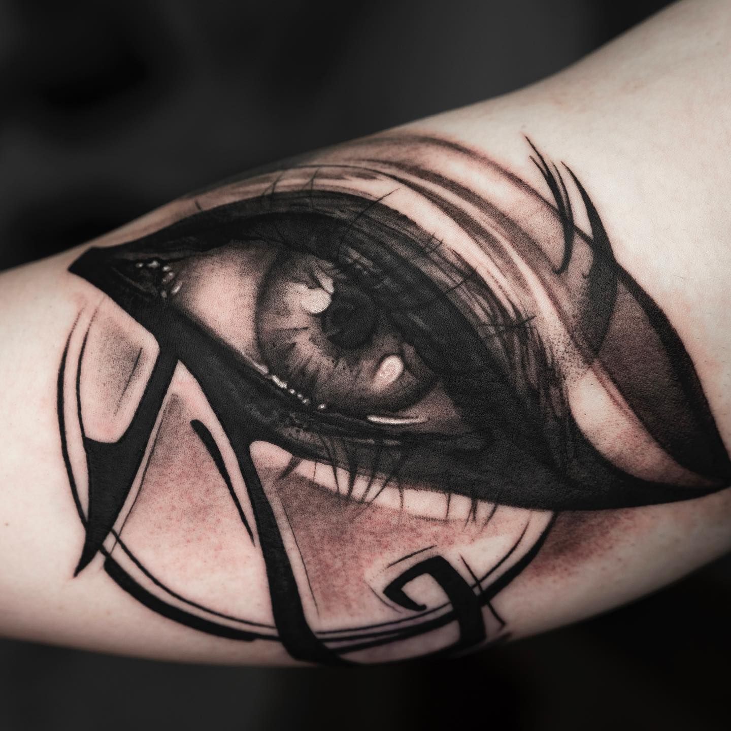 Occhio di Horus ✍️ #tattoo - Deep Black Tattoo Studio