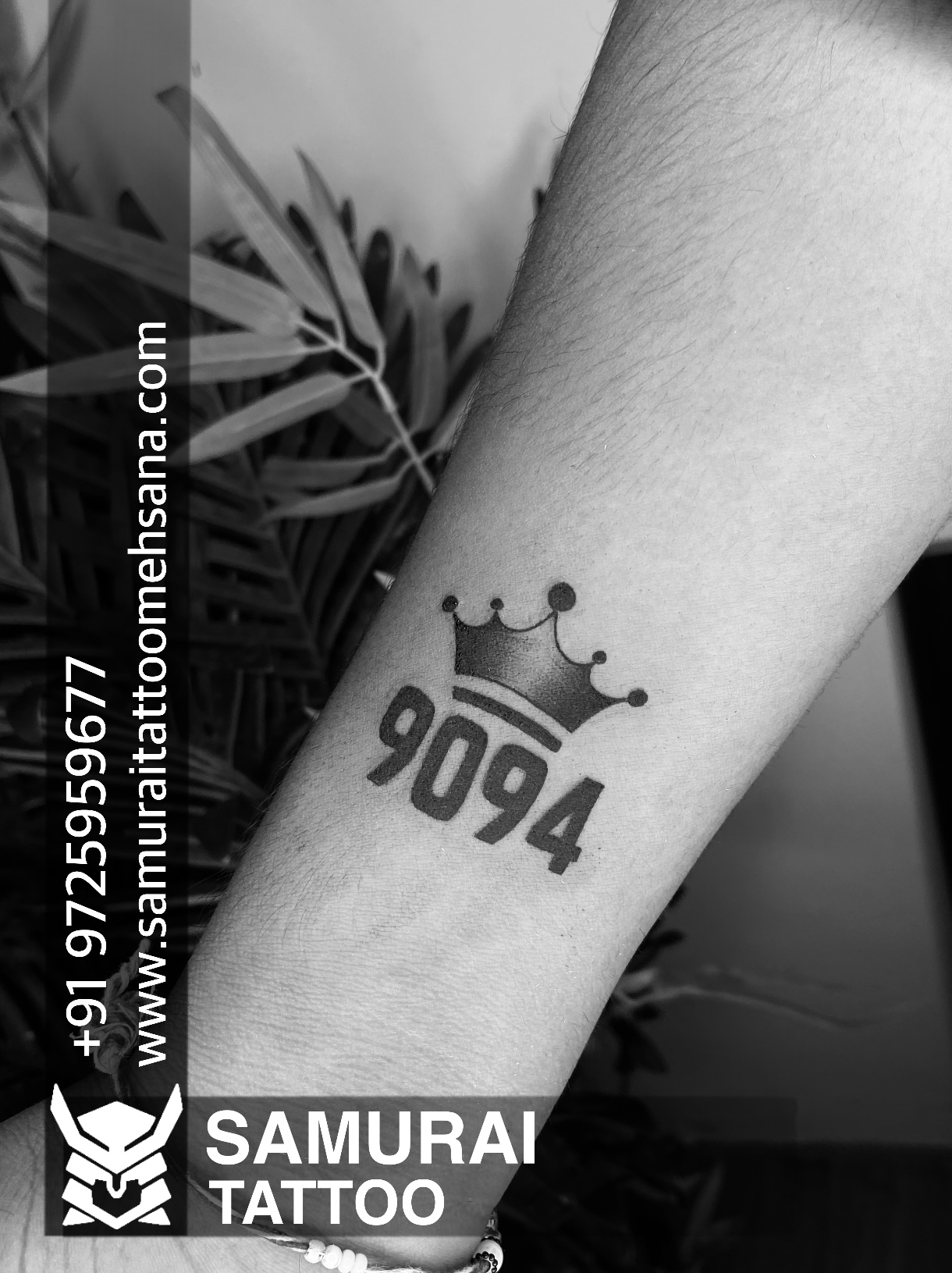 My new, minimal, King tattoo : r/stephenking