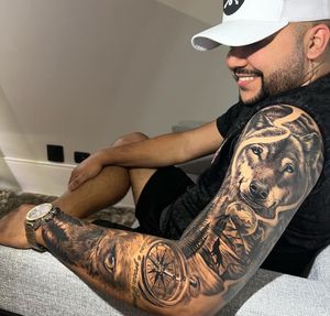 Reforma de tatuagem no braço e fechamento @divo.damato
