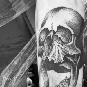 Skull tattoo pig skin 