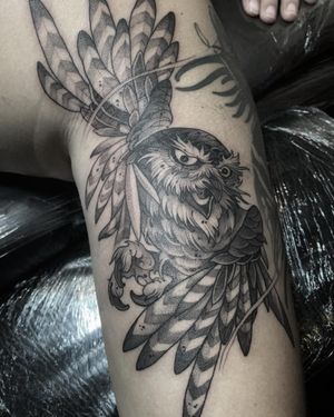 Let Tom Cobra create a stunning blackwork owl tattoo on your upper arm, blending artistry and symbolism for a unique design.