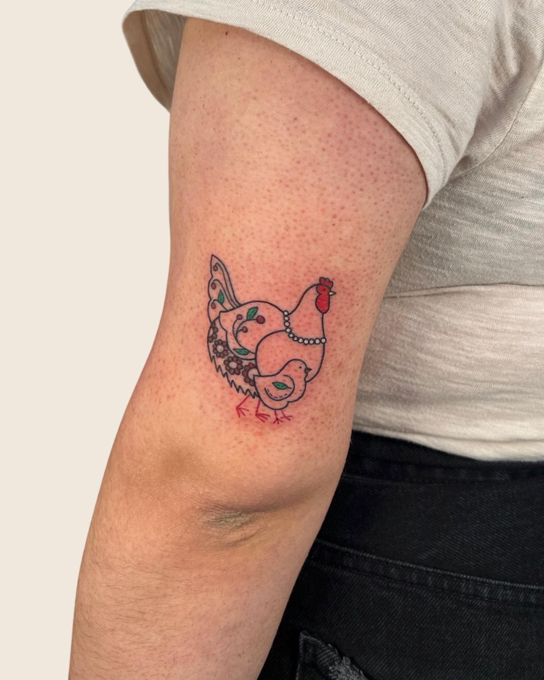 Hen tattoo. Done at Native Stay Tattoo, Forty-Fort, PA. : r/tattoo