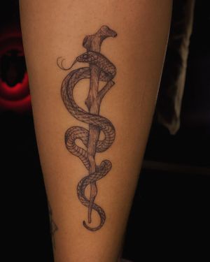 Illustrative snake design for your forearm by Fabian Lopez Barreda. A bold and striking tattoo choice.