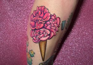 Ice Cream Flower Bouquet Tattoo Done By Brittany Hayward 
#tattoo #icecreamtattoo #floraltattoo #bouquettattoo #flowertattoo #icecreamconetattoo #colortattoo #neotrad #neotradtattoo #neotraditionatattoo #neotraditional #pinktattoo #tattooartist #daytona #daytonatattoo #daytonabeachtattoo #daytonabeach #tattoodo #tattoostyle #haybrittany #brittanyhayward #theplasticflamingo #tpf #tattooflash #tattoomodel #tattoolifestyle #bodyart #tattooing #inked #tattoodesign #tattooart #tattooartwork #feminine #girlytattoo #femininetattoo #inkedup #tattooart #tattooer #tatuajes #tattoostudio 