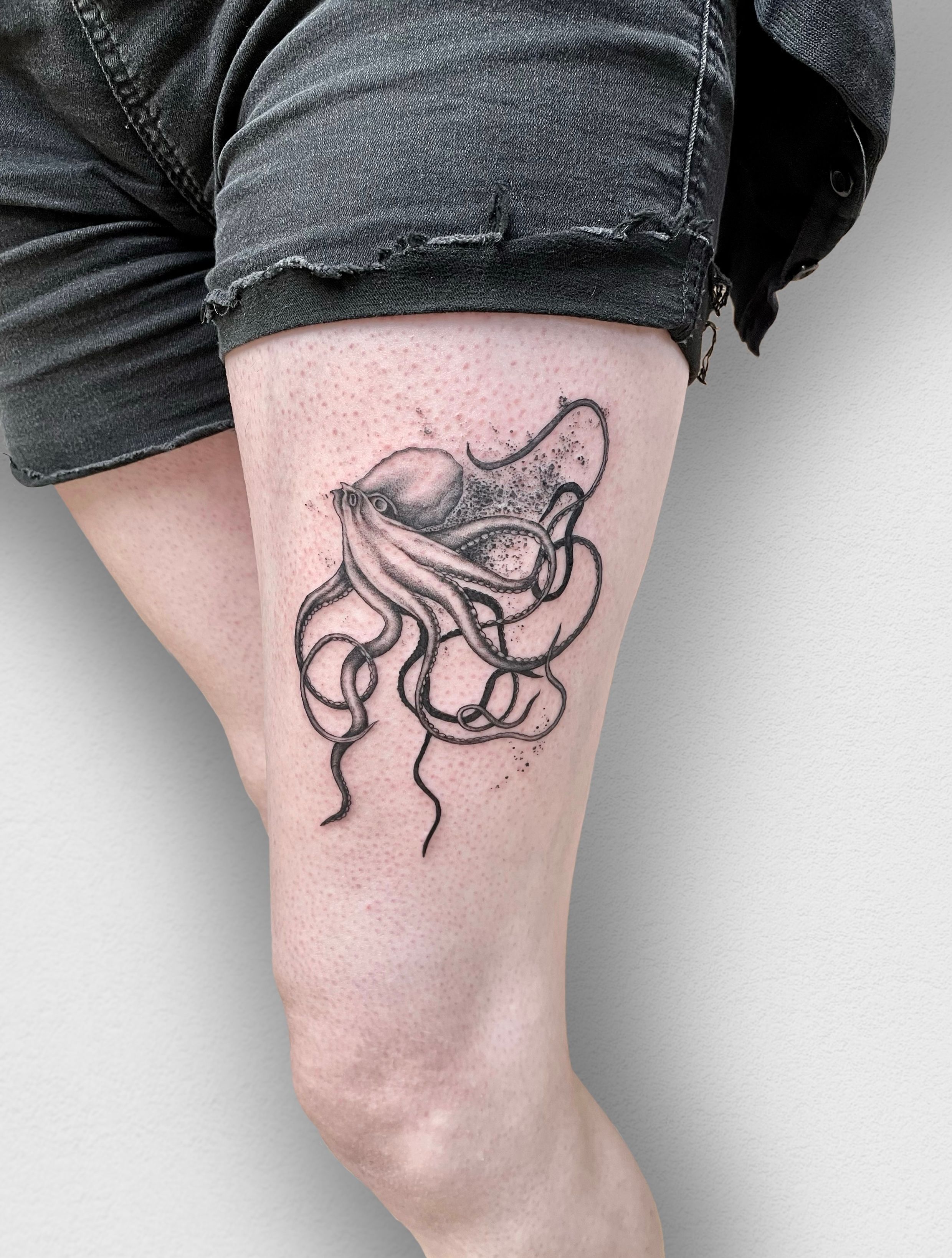 Octopus tattoo on thigh by Alex Tabuns  rtattoo