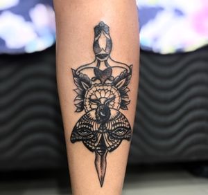Tatuador: Oliver Oroski Instagram: avante.-.tattoo