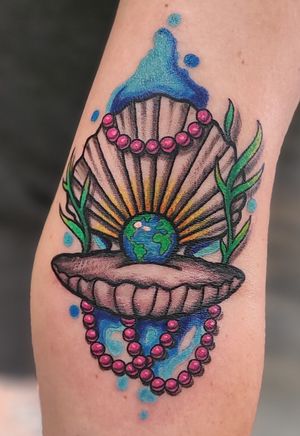 Pearl and shell tattoo by Kristin at Salt of the Earth in St Thomas, Virgin Islands. The world is my oyster! #oyster #pearl #nautical #pearls #earth #world #globe #elbowditch #watercolor #neotraditional 