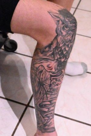 Side of the leg and knee 