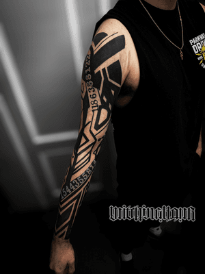 Cyber Blackwork Sleeve by Bobby Grey #heavyblackwork #blackouttattoo #solidblackwork #cybersleeve #bobbygrey #negativespacetattoo #witchinghour 