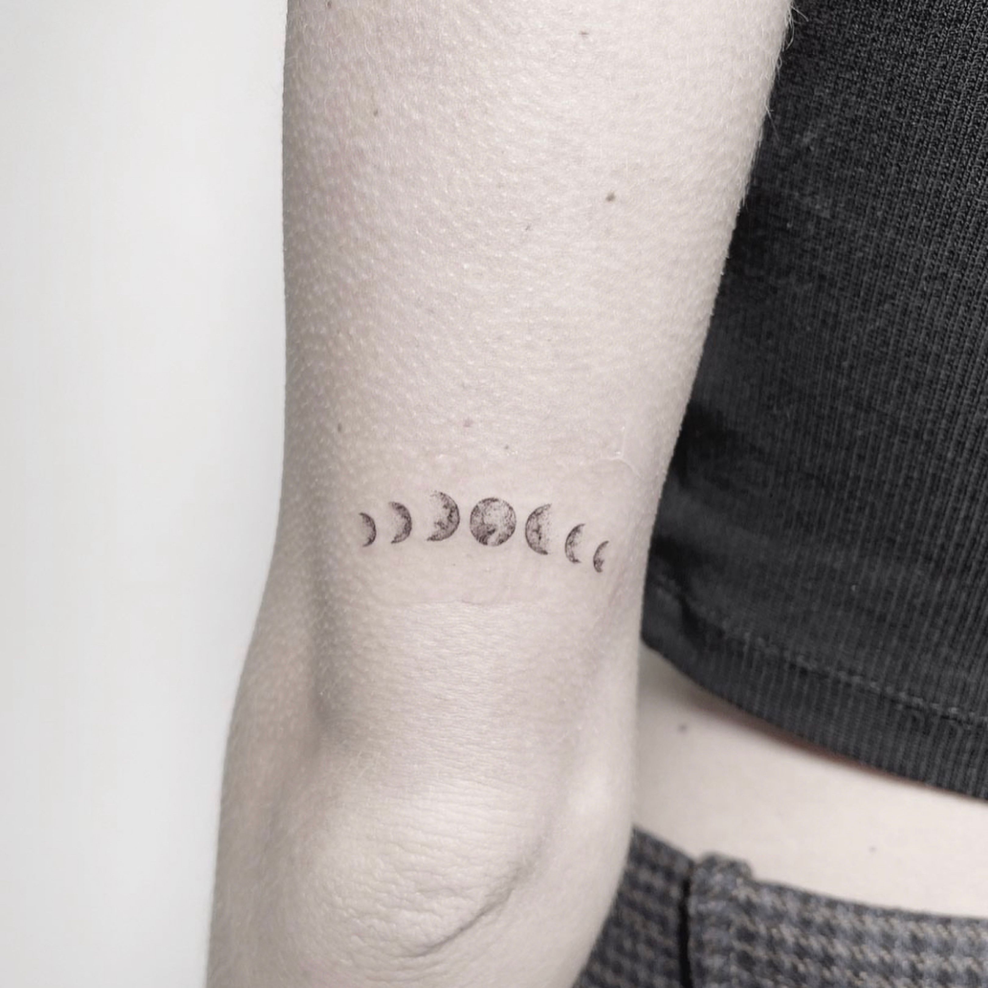 Tattoo uploaded by Gwendolyn de Zoete  Moon phases tattoo dotwork   Tattoodo