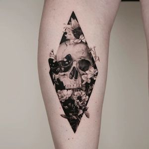 Tattoo by Thommesen Ink