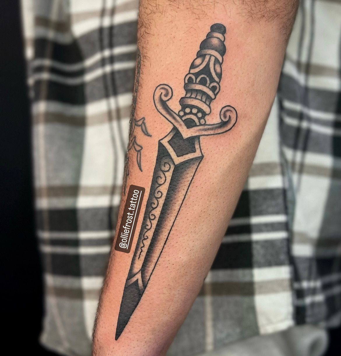 black dagger tattoo