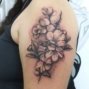 Tattoo floral en realismo