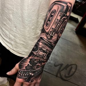 Everything’s about music 🎶 Tattoo by KD💉💉💉 in @atomictattoos_yborcity 
🔥Done using:
@intenzetattooink, @hivecaps, @inkjectapro, @inkjecta, @inkedmag, @electrumstencilproducts, @dynamic, @inkeeze
#kaistattoocuba, #tattoos, #tattoo, #ink, #tatuajes, #tattooartist, #artist, 