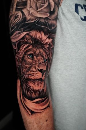 Lion black and grey 