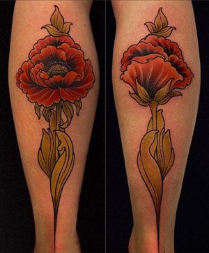 Get a stunning neo traditional flower tattoo on your lower leg by the talented artist Edyta. Elevate your style with this beautiful design.