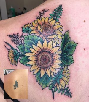 Beautiful shoulder tattoo featuring a stunning sunflower motif, created by the talented artist Kiko Lopes.