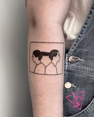 Hand-Poked Marina Abramović and Ulay in ‘Relation in Time’ 1977 Tattoo by Pokeyhontas - KTREW Tattoo Birmingham UK
#handpoke #handpoked #tattoo #handpoketattoo 