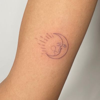 Fineline moon tattoo