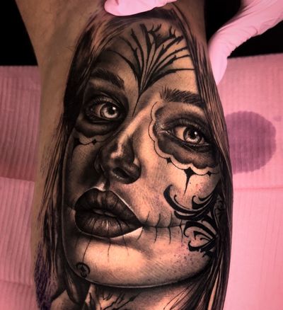 Instagram : jennydc_tattoo La catrina auf der Wade