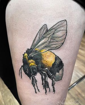 Capture the beauty of nature with this detailed bee tattoo by Gifford Kasen. Perfect for those who love nature-inspired ink.