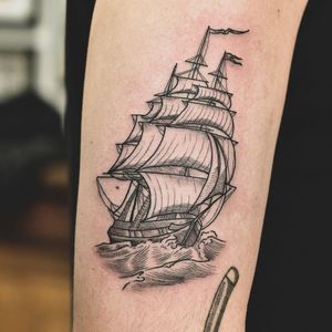 Etching inspired clipper ship done by Wade Johnston.
.
.
.
@wadejohnston
.
.
.
.
.
.
#wadejohnston #wadejohnstonmachines #melbournetattoo #melbournetattooist #melbournetattoos #finelinetattoo #etchingtattoo #etching #tattoooftheday #tattooftheweek #photooftheday📷 #melbournetattooshop #tattooconnect #tattoo #tattooconnectau #victoriatattoo #australiantattoo #lineworktattoo #lineworktattoos #linework #lineworkers #engravingtattoo #engravingtattoos #nauticaltattoo #shiptattoo #armtattoo #solidlines #tattoolinework #northmelbournetattoo #vicmarkettattoo