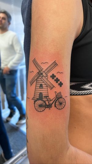 Amsterdam Tattoo #amsterdamtattoo #amsterdamflagtattoo #biketattoo #windmilltattoo #claudiafedorovici #ascetictattoo 