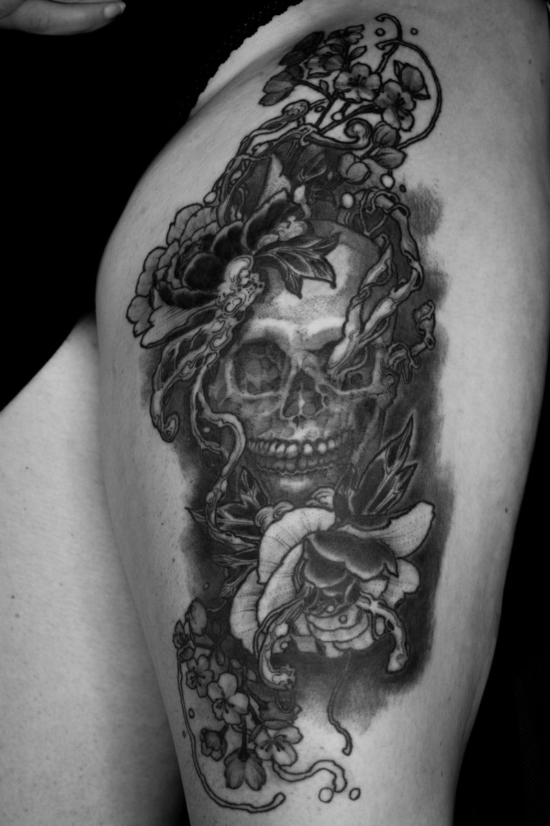 Tattoo uploaded by Gifford Kasen • skull and flowers • Tattoodo