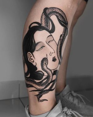 Experience the beauty of blackwork and dotwork in this stunning tattoo design featuring a snake and geisha by FKM TATTOO.