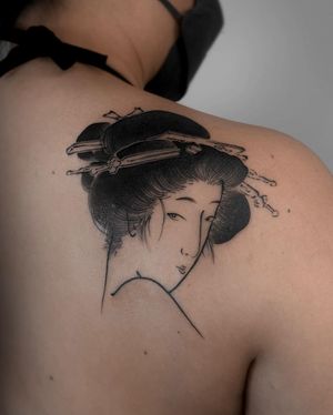 Exquisite blackwork and fine line design of a geisha on upper back by FKM TATTOO, showcasing elegant Japanese artistry.