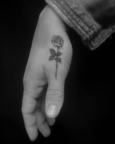 flower tattoos on hand