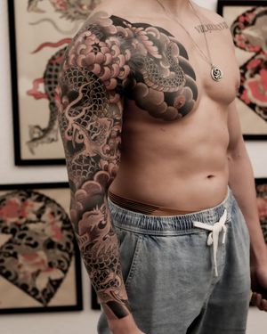 Black & grey dragon sleeve.