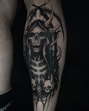 Custom Grim Reaper calf piece by our resident @fla_ink 
Limited availability for the end of April with Flavia! Get in touch! 
Books/info in our Bio: @southgatetattoo 
•
•
•
#grimreaper #grimreapertattoo #calftattoo #darktattoo #darkart #darkartists #londontattoo #southgatetattoo #northlondontattoo #londontattoostudio #southgatepiercing #sgtattoo