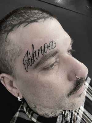 Get a personalized touch with stylish lettering by renowned artist Victor Martin on your face.