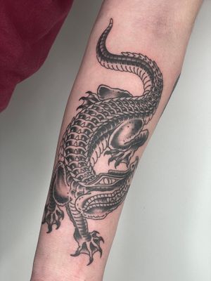 Gator tatt for @cillian.sallier Dm me to book your next tattoo #gatortattoo #alligator #alligatortattoo #traditionaltattoo #blackworktattoo #patchworktattoo #dublin #dublintattoo #dublintattoos #dublintattooartist #dublintattoostudio 