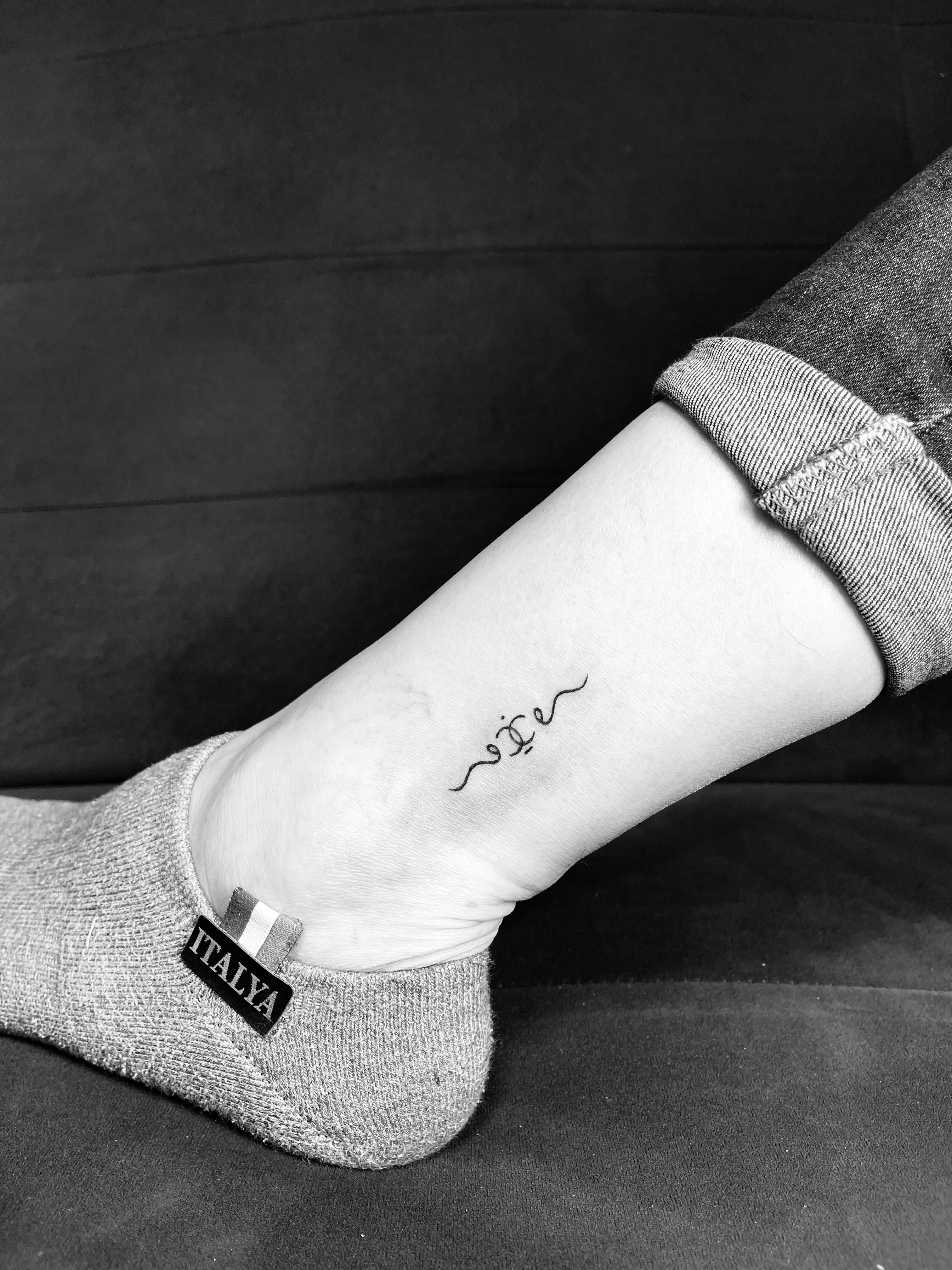 Minimalist Peach, 21 Ankle Tattoos You Haven't Seen a Million Times Before  - (Page 10)