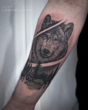 B&G Realism Wolf forest tattoo