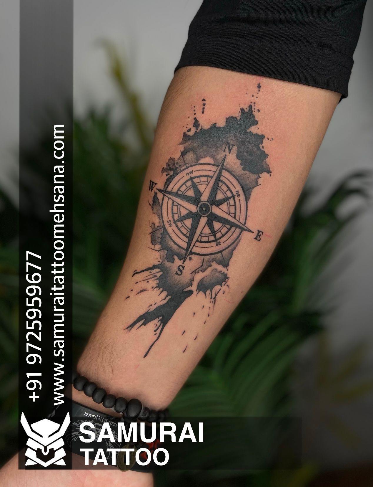 Flowers and compass tattoo on her arm | Joel Gordon Photography
