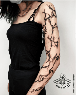 Abstract Pattern Sleeve Tattoo by Kirstie at KTREW Tattoo - Birmingham UK
#abstractsleeve #sleevetattoo #patternwork #blackworktattoo #armtattoo #sleeve